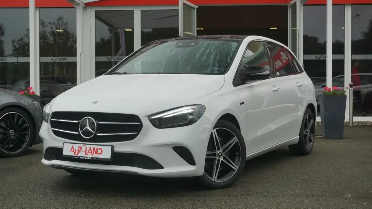 Gebraucht Mercedes B250e Progressive 218 PS (160 kW) 2021 Weiß Kleinwagen