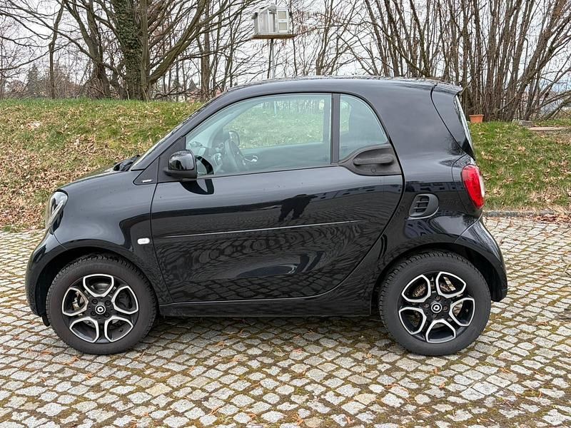 Gebraucht Smart ForTwo Coupé 90 PS (66 kW) 2016 Schwarz Coupé