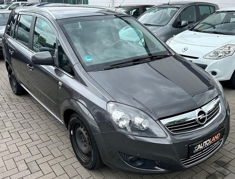 Grau Gebraucht 2010 Opel Zafira Edition Van / Kleinbus | 2.500 € (Fairer Preis) - Bild 1/4
