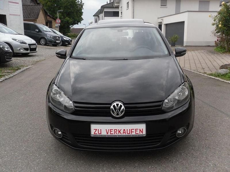 Schwarz Gebraucht 2009 VW Golf VI Trendline Limousine | 2.990 € (Superpreis) - Bild 1/4