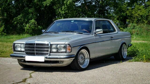 Verkauft Mercedes 230 Mercedes Benzce Gebraucht 1984 232 143 Km In Berlin