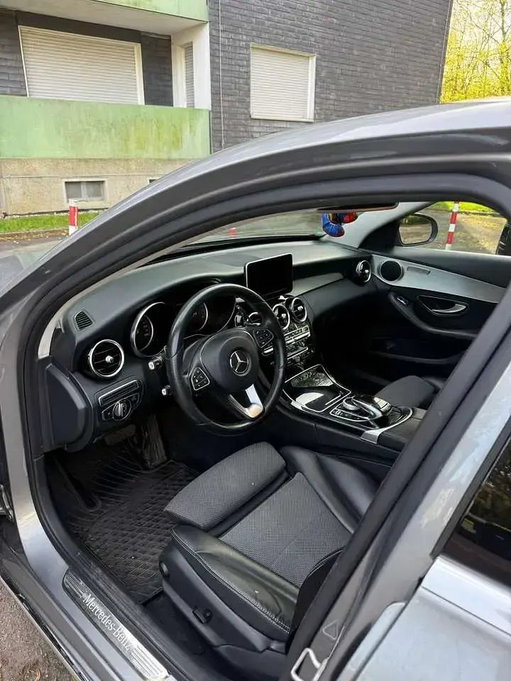 Gebraucht Mercedes C180 156 PS (114 kW) 2016 Limousine