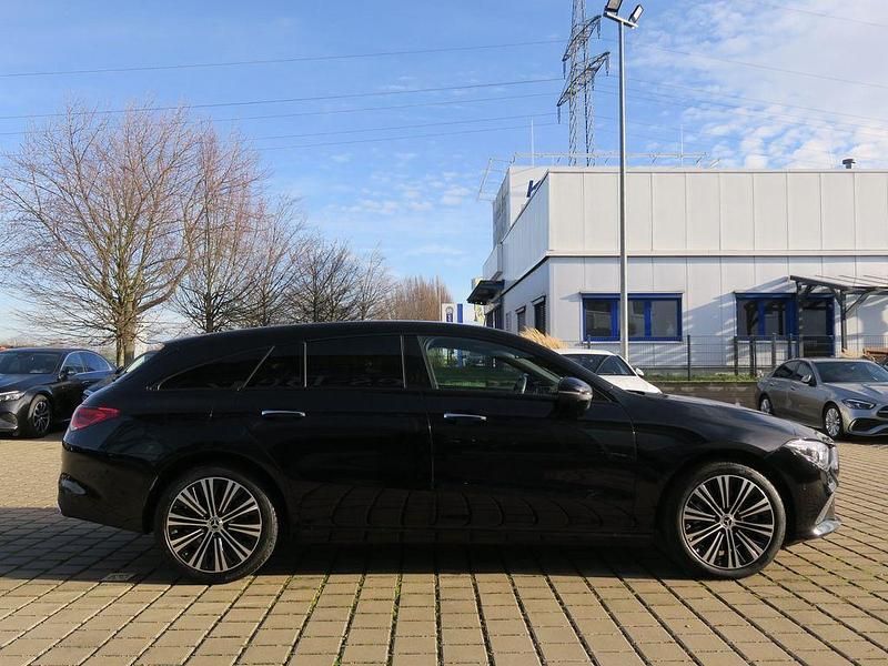 Gebraucht Mercedes CLA250e Shooting Brake Progressive 218 PS (160 kW) 2022 Schwarz Kombi