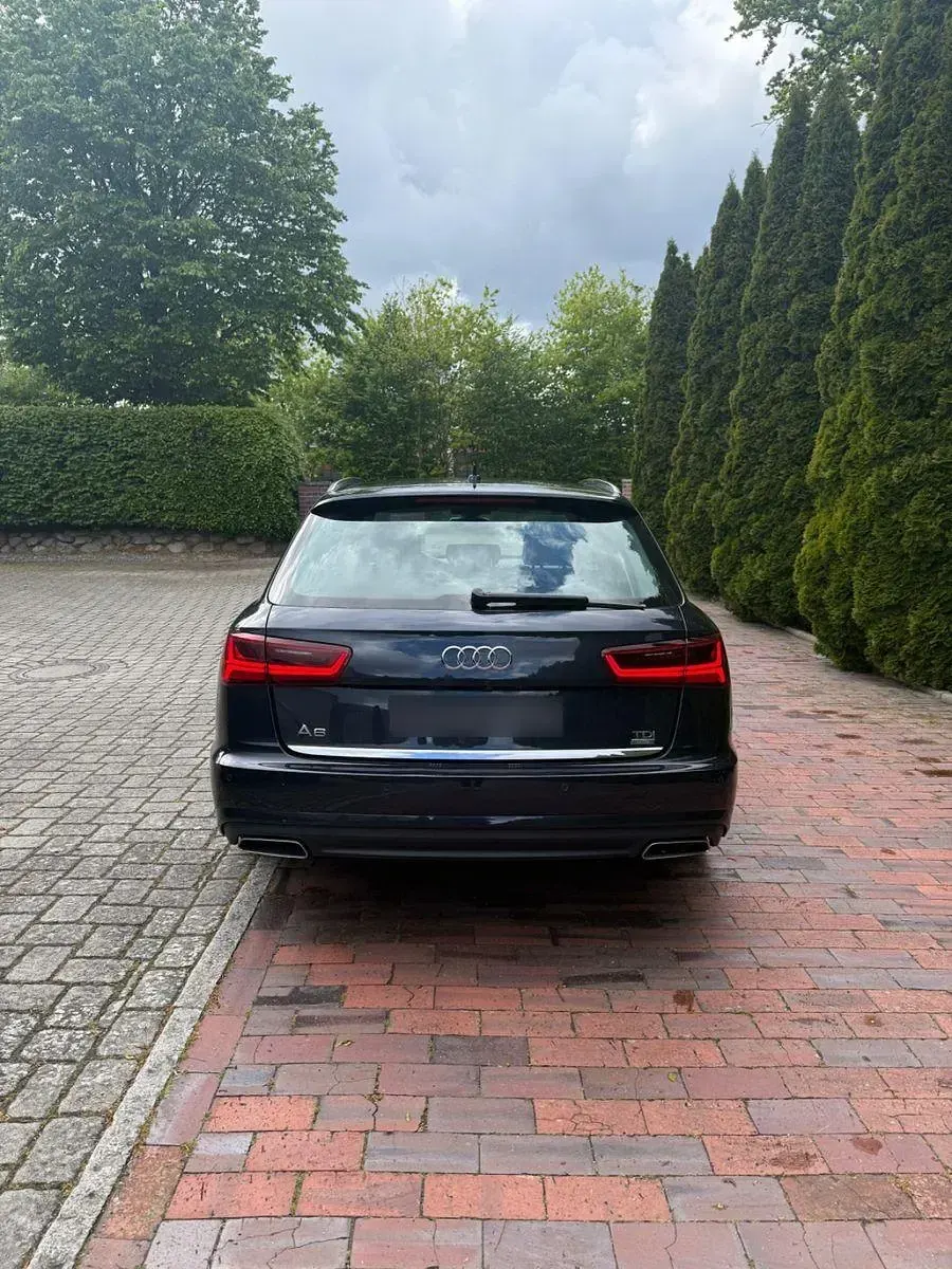 Gebraucht Audi A6 Ambiente 190 PS (139 kW) 2015 Blau Kombi