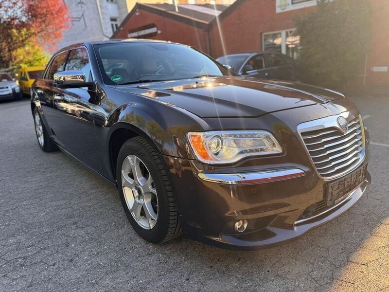 Gebraucht Lancia Thema 239 PS (175 kW) 2012 Braun Limousine