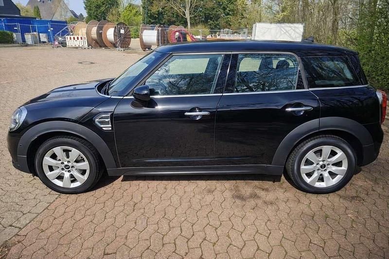 Gebraucht Mini One Countryman 102 PS (75 kW) 2019 Schwarz SUV