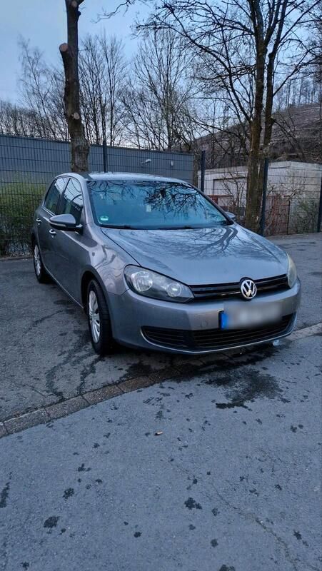 Grau Gebraucht 2009 VW Golf VI Trendline Limousine | 4.400 € (Fairer Preis) - Bild 1/4