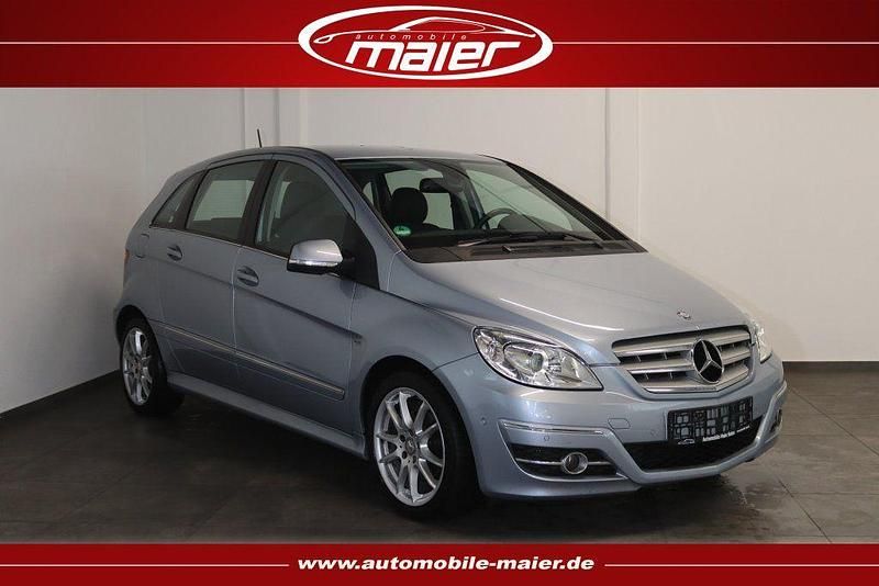 Amethyst metallic Gebraucht 2011 Mercedes B200 Van / Kleinbus | 7.300 € (Fairer Preis) - Bild 1/4