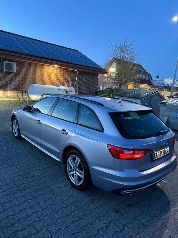 Gebraucht Audi A4 Comfort 190 PS (139 kW) 2019 Grau Limousine