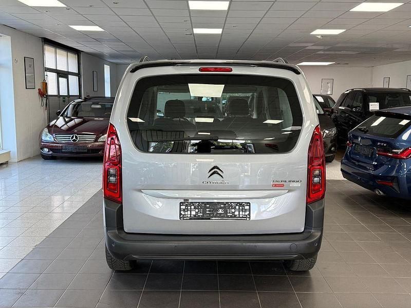 Gebraucht Citroën Berlingo Feel 131 PS (96 kW) 2022 Grau Van / Kleinbus