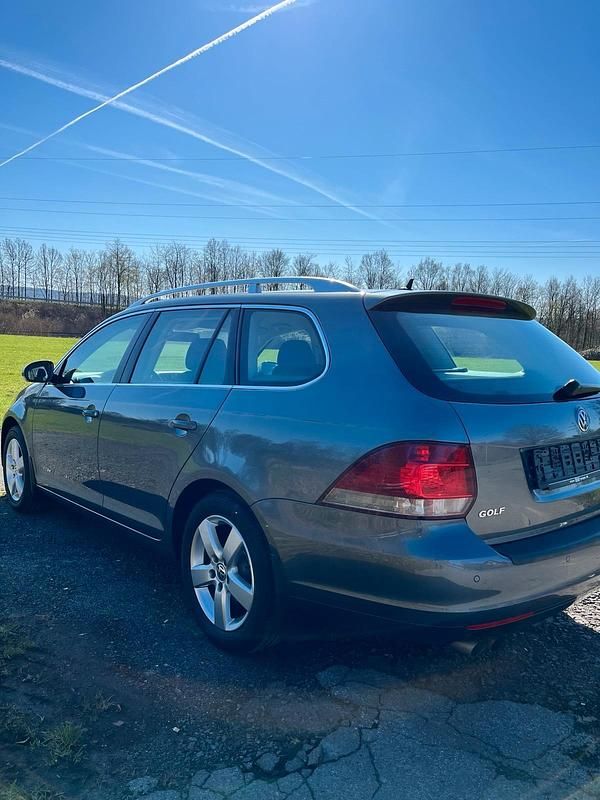 Gebraucht VW Golf VI 122 PS (89 kW) 2011 Grau Kleinwagen