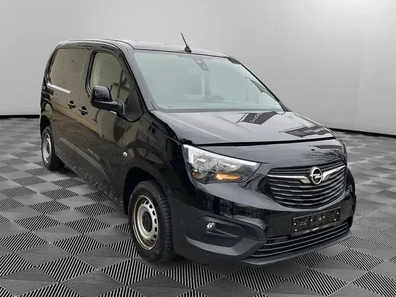 Gebraucht Opel Combo Edition 102 PS (75 kW) 2022 Schwarz Van / Kleinbus