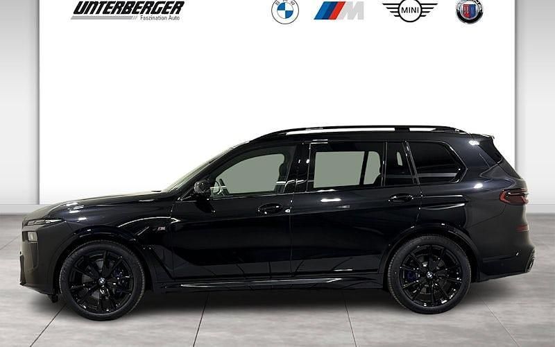 Neu BMW X7 352 PS (258 kW) 2026 Schwarz SUV