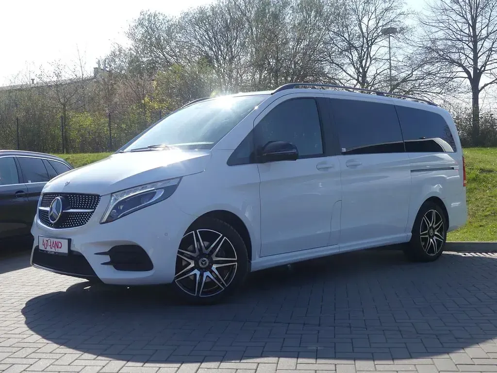 Gebraucht Mercedes V220 AMG line 163 PS (119 kW) 2021 Bergkristallweiß metallic Van / Kleinbus
