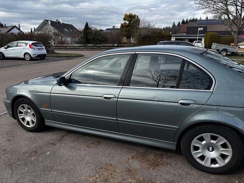 Gebraucht BMW 520 Exclusive 170 PS (125 kW) 2003 Grün Limousine