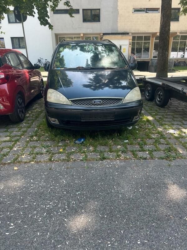 Schwarz Gebraucht 2004 Ford Galaxy Van / Kleinbus | 250 € (Superpreis) - Bild 1/4