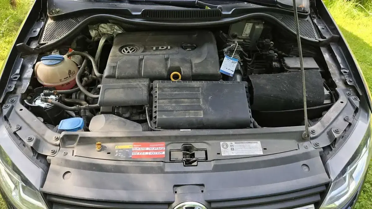 Gebraucht VW Polo LOUNGE 90 PS (66 kW) 2015 Limousine