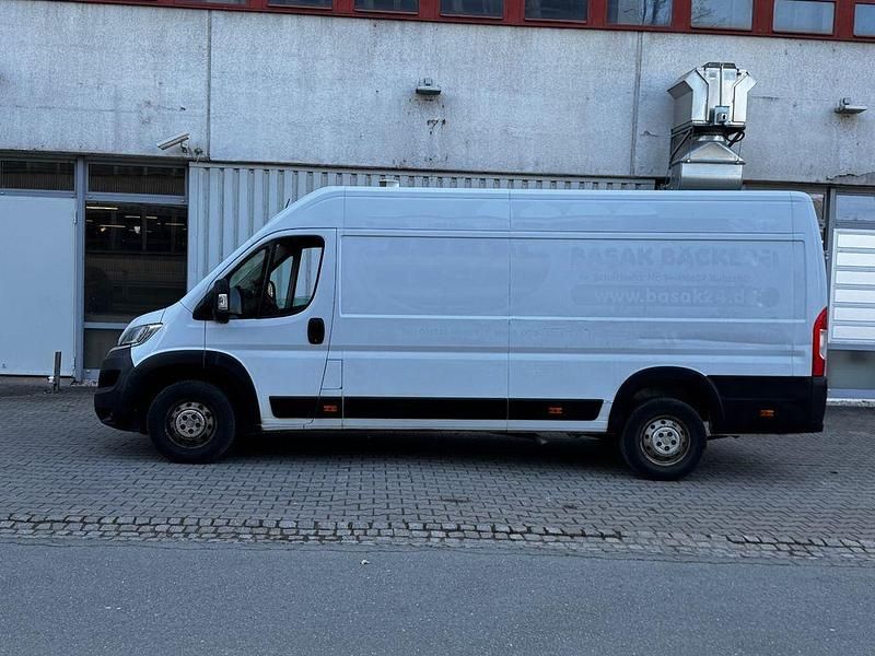 Weiß Gebraucht 2021 Citroën Jumper Van / Kleinbus | 7.999 € - Bild 1/4