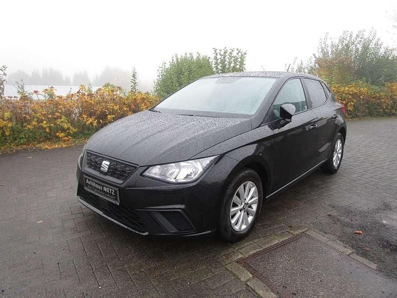 Mitternachtsschwarz Gebraucht 2021 Seat Ibiza Beats Kleinwagen | 14.500 € (Guter Preis) - Bild 1/4