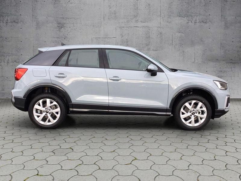 Neu Audi Q2 Advanced Plus 116 PS (85 kW) 2026 Manhattangrau metallic SUV