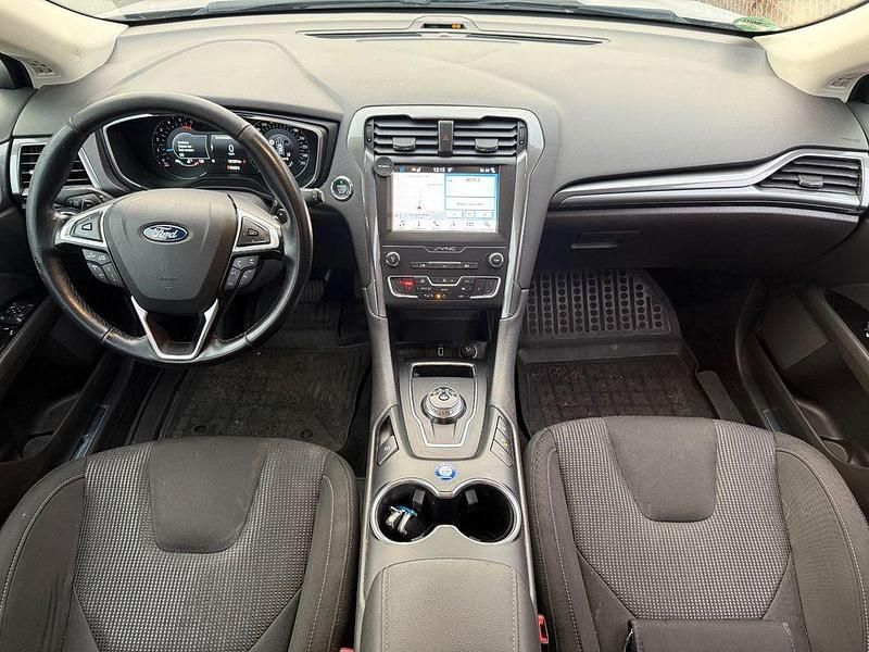 Gebraucht Ford Mondeo Titanium 150 PS (110 kW) 2019 Silber Limousine