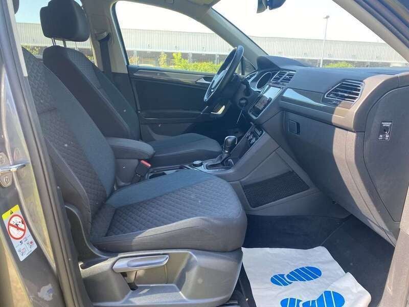 Grau Gebraucht 2019 VW Tiguan Allspace IQ Drive SUV | 22.000 € (Superpreis) - Bild 1/4