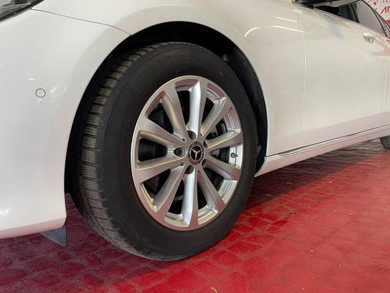 Gebraucht Mercedes E200 Avantgarde 150 PS (110 kW) 2017 Weiß Kombi