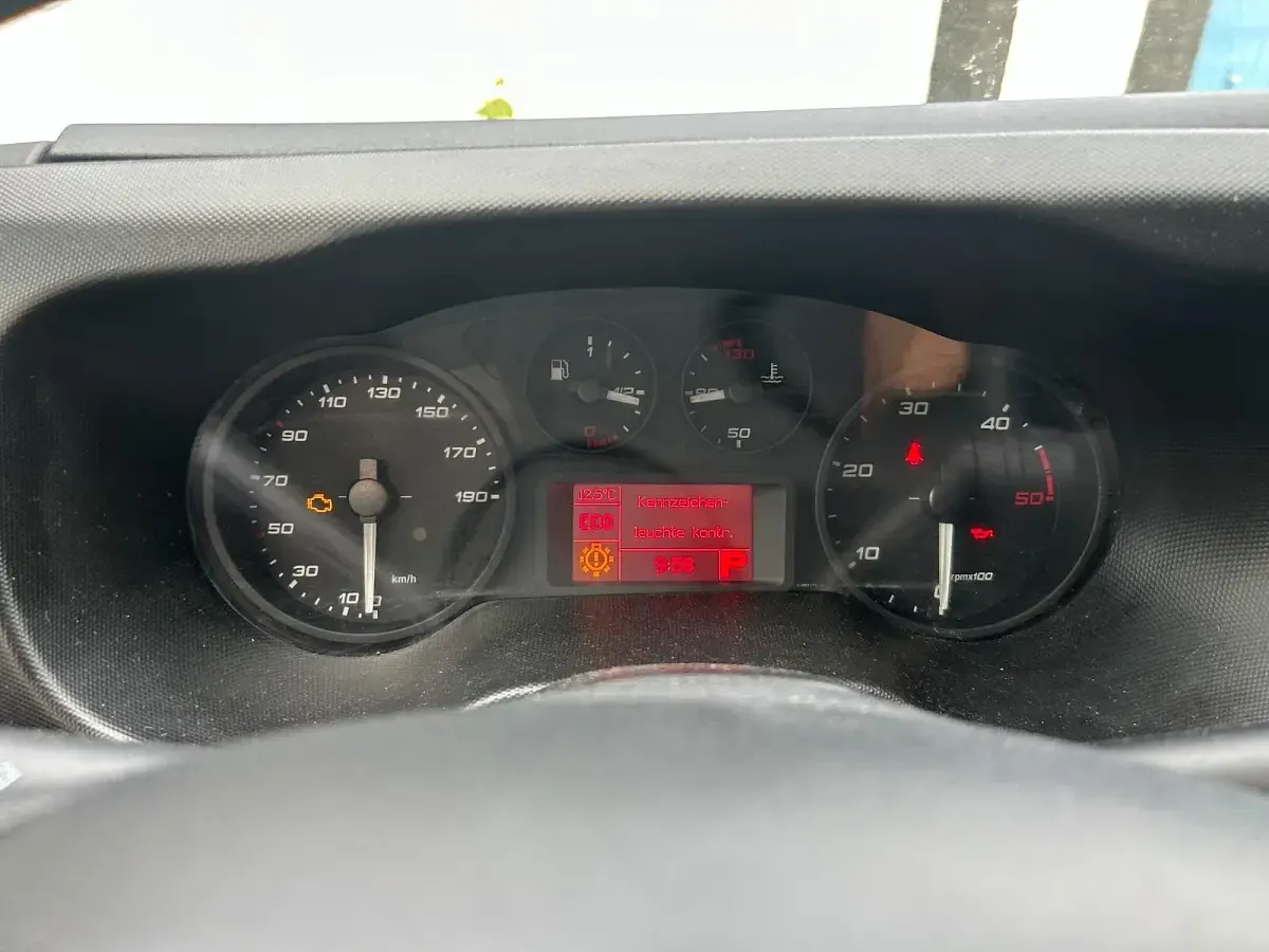 Second-hand Iveco Daily 115 CP (84 kW) 2018 Alb