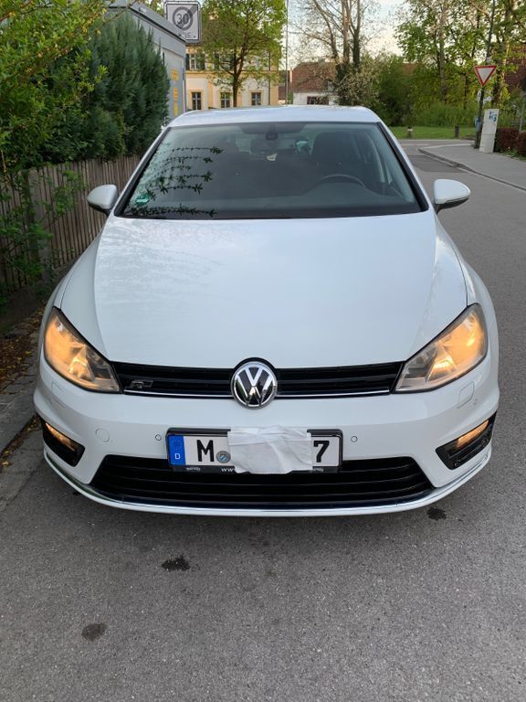 Weiß Gebraucht 2014 VW Golf VII Cup Limousine | 12.550 € (Fairer Preis) - Bild 1/4
