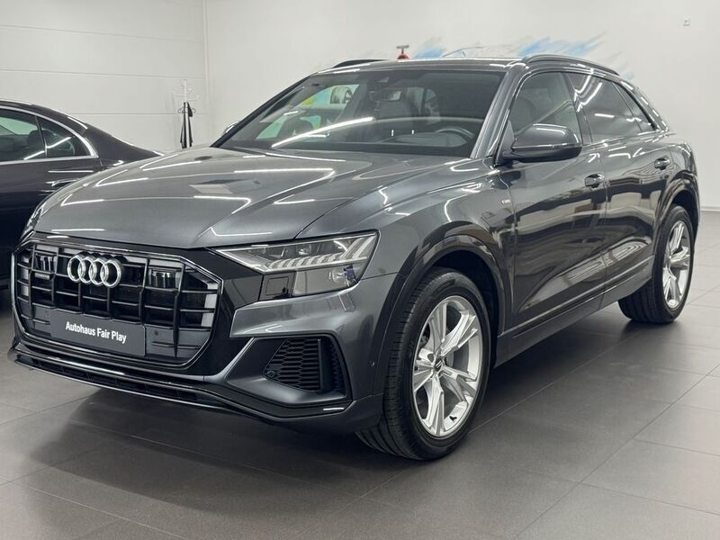Daytonagrau perleffekt Gebraucht 2019 Audi Q8 S-Line SUV | 50.690 € - Bild 1/4