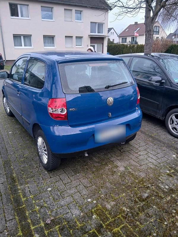 Gebraucht VW Fox 55 PS (40 kW) 2006 Blau Kleinwagen
