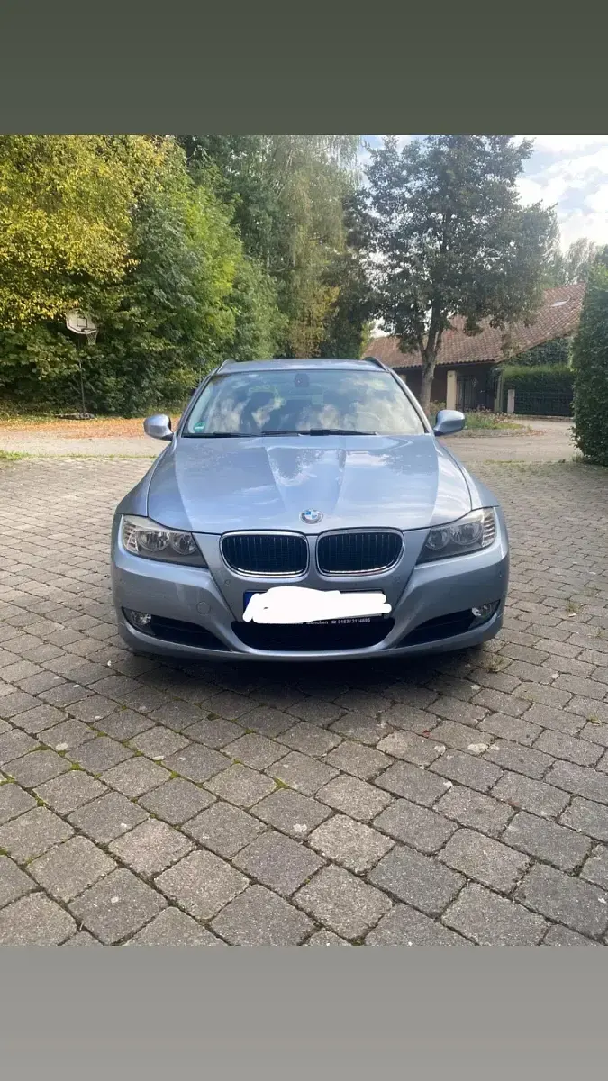 Gebraucht BMW 318 143 PS (105 kW) 2011 Silber Kombi