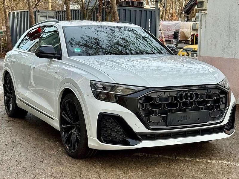 Gebraucht Audi Q8 S-Line 286 PS (210 kW) 2025 Gletscherweiß SUV