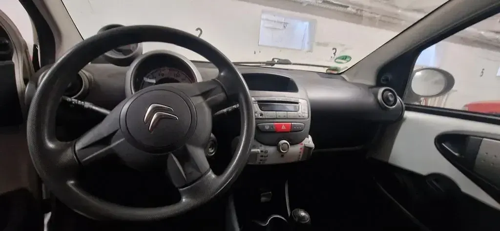 Gebraucht Citroën C1 Attraction 68 PS (50 kW) 2013 Weiß Kleinwagen
