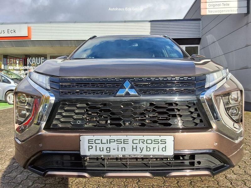 Gebraucht Mitsubishi Eclipse Cross Plus 188 PS (138 kW) 2022 Braun SUV