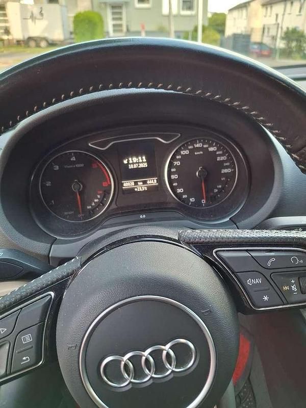 Gebraucht 2018 Audi A3 Cabriolet Sport Cabrio | 26.200 € (Etwas zu teuer) - Bild 1/4