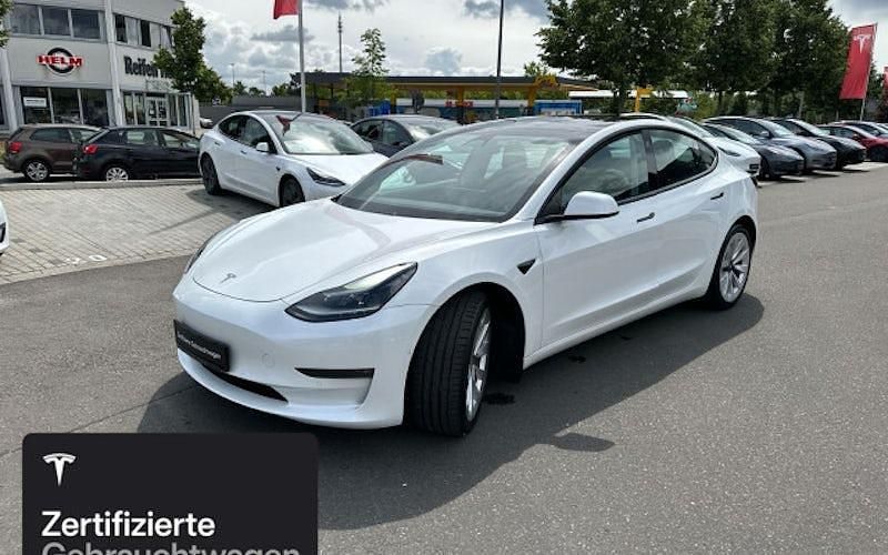 Weiß Gebraucht 2021 Tesla Model 3 Long Range Limousine | 29.400 € (Teuer) - Bild 1/4