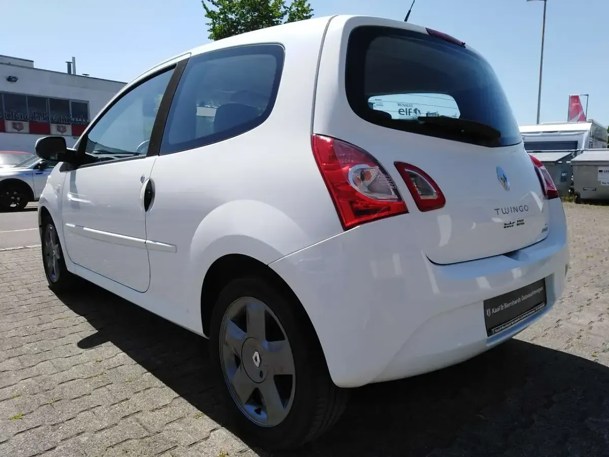 Gebraucht Renault Twingo Initiale Paris 75 PS (55 kW) 2013 Gletscherweiss Kleinwagen