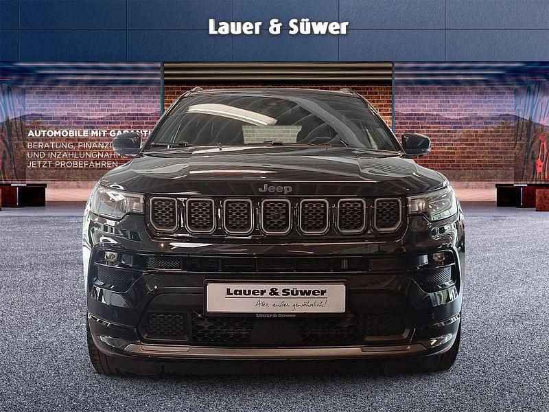 Second-hand Jeep Compass 241 CP (177 kW) 2022 Negru SUV