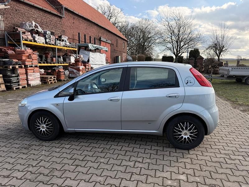 Gebraucht Fiat Punto 95 PS (69 kW) 2006 Grau Kleinwagen