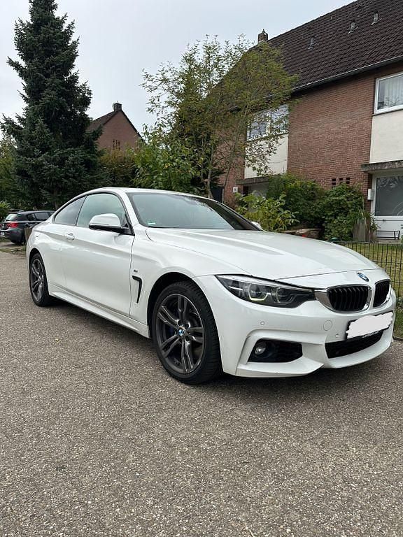 Weiß Gebraucht 2019 BMW 435 M Sport Coupé | 16.490 € (Etwas zu teuer) - Bild 1/4