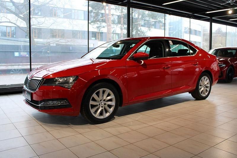 Gebraucht Skoda Superb Style 150 PS (110 kW) 2022 Rot Limousine