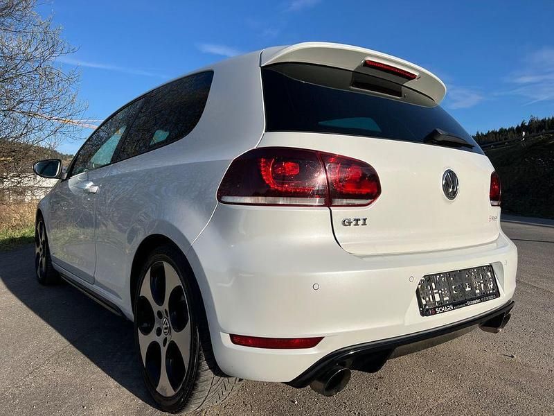 Gebraucht VW Golf VI Sport 265 PS (194 kW) 2011 Weiß Kleinwagen