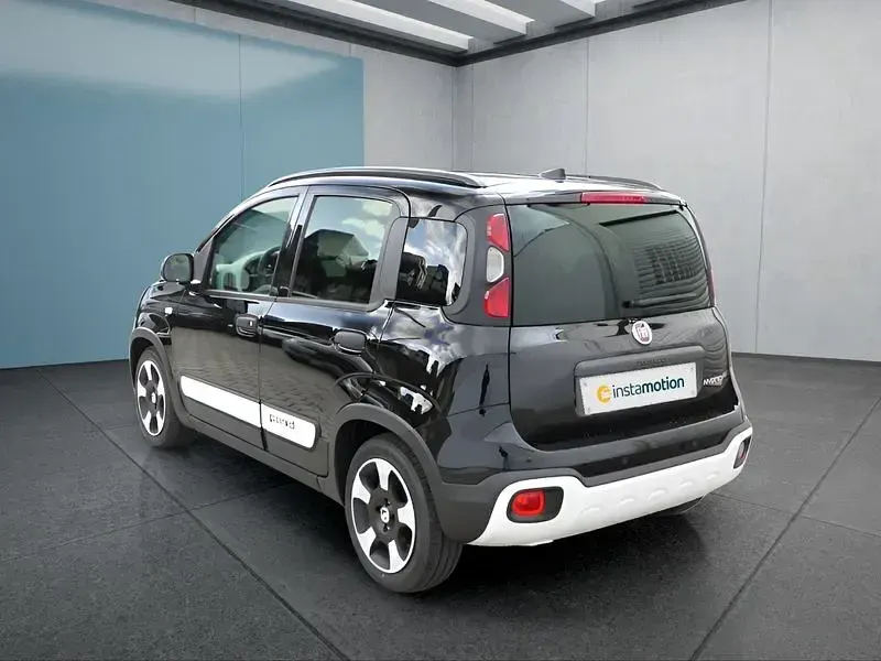 Neu Fiat Panda Cross Cross 65 PS (47 kW) 2026 Schwarz Kleinwagen