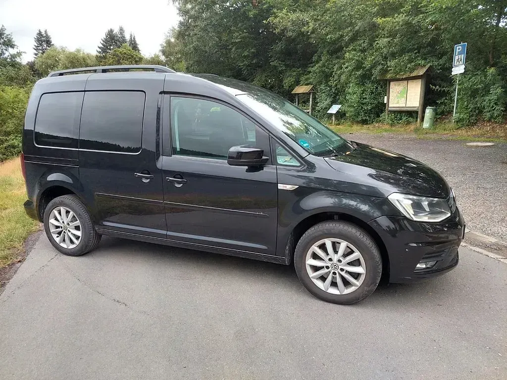 Gebraucht VW Caddy Family 150 PS (110 kW) 2017 Schwarz Van / Kleinbus