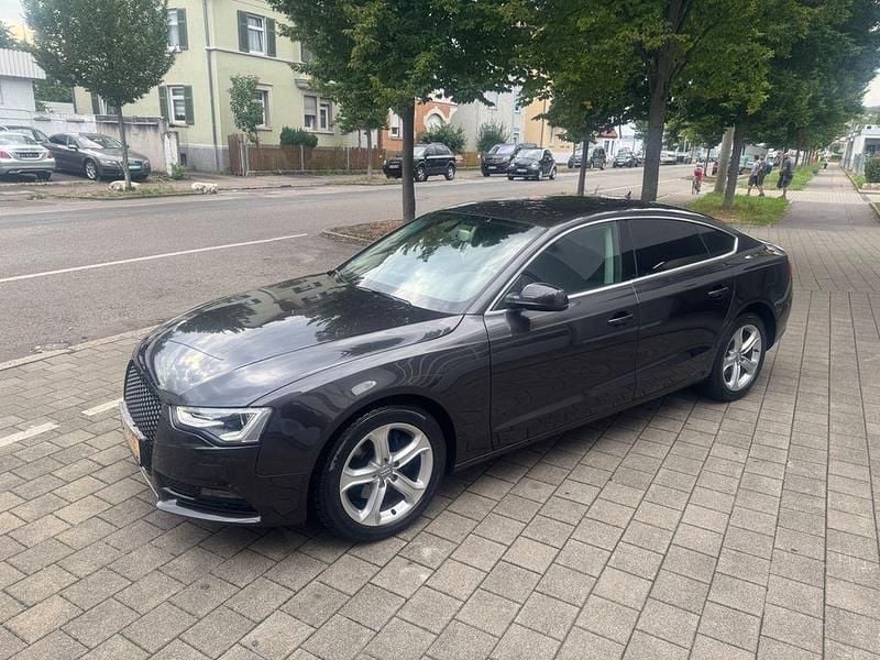 Gebraucht Audi A5 Sportback Sport 190 PS (139 kW) 2016 Grau Kleinwagen