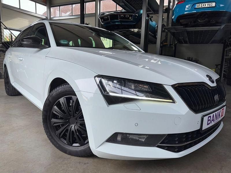Weiß Gebraucht 2017 Skoda Superb Style Limousine | 12.700 € (Guter Preis) - Bild 1/4
