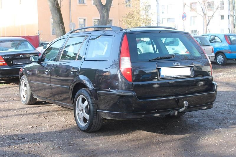 Gebraucht Ford Mondeo Ghia 131 PS (96 kW) 2005 Schwarz Kombi