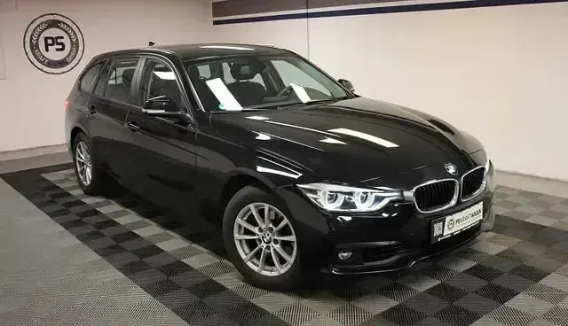 Gebraucht BMW 318 136 PS (100 kW) 2018 Schwarz Kombi