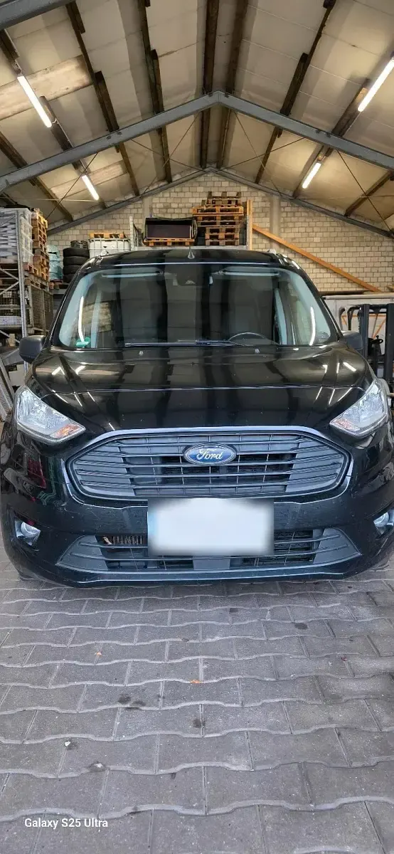 Gebraucht Ford Tourneo Connect 120 PS (88 kW) 2018 Schwarz Van / Kleinbus